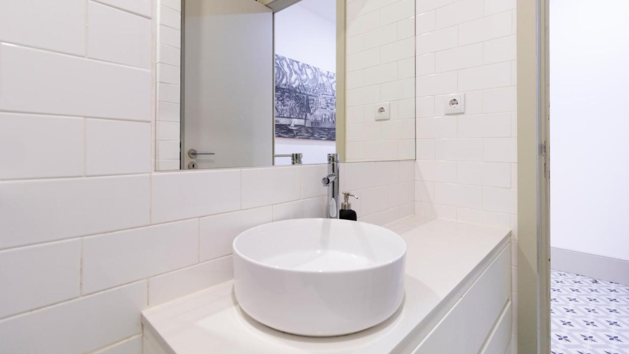 Central Stunning Duplex W/ Patio By Lovelystay Porto Exterior foto
